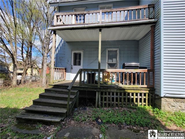 17 Columbia Avenue, Jamestown, NY 14701