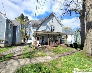 17 Columbia Avenue, Jamestown, NY 14701