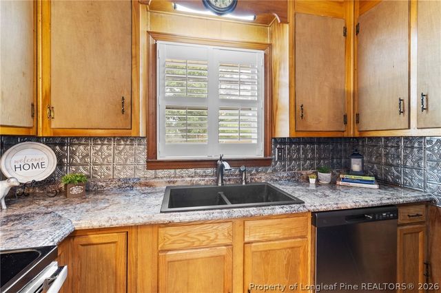 423 Posey Farm Road, Raeford, NC 28376