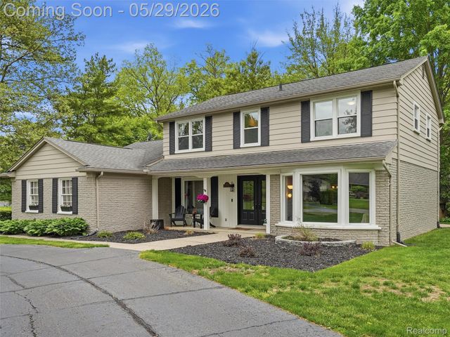 3324 Hartslock Woods Drive, West Bloomfield Charter Township, MI 48322