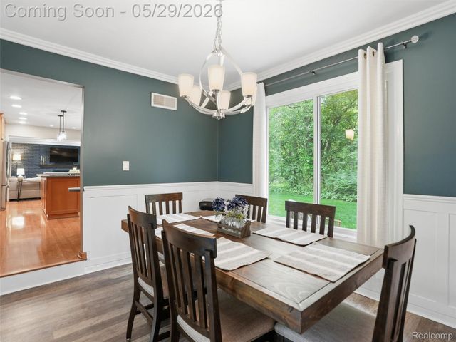 3324 Hartslock Woods Drive, West Bloomfield Charter Township, MI 48322