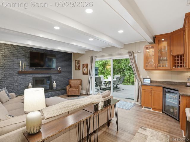 3324 Hartslock Woods Drive, West Bloomfield Charter Township, MI 48322