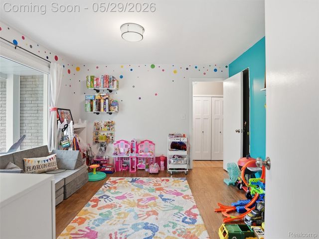 3324 Hartslock Woods Drive, West Bloomfield Charter Township, MI 48322