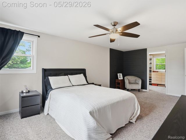 3324 Hartslock Woods Drive, West Bloomfield Charter Township, MI 48322