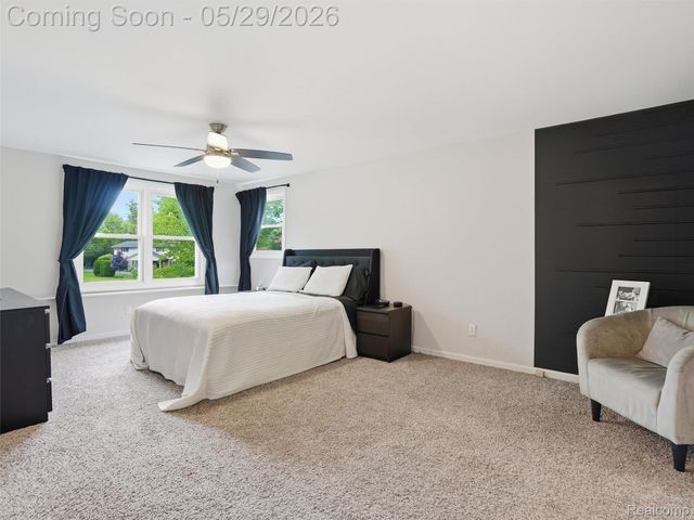3324 Hartslock Woods Drive, West Bloomfield Charter Township, MI 48322