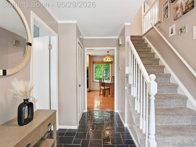3324 Hartslock Woods Drive, West Bloomfield Charter Township, MI 48322