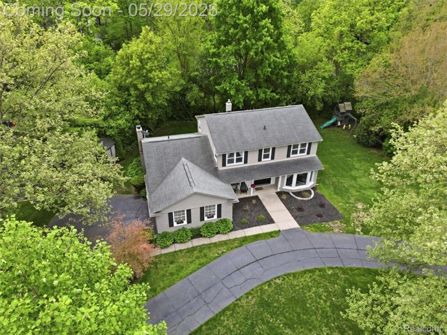 3324 Hartslock Woods Drive, West Bloomfield Charter Township, MI 48322