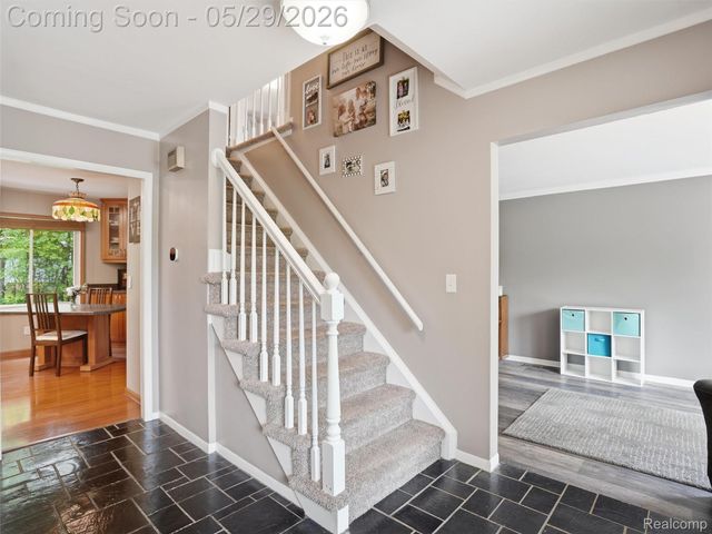 3324 Hartslock Woods Drive, West Bloomfield Charter Township, MI 48322