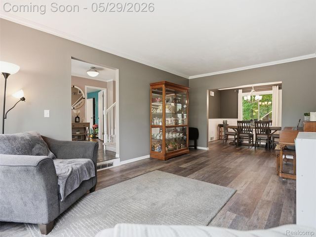 3324 Hartslock Woods Drive, West Bloomfield Charter Township, MI 48322