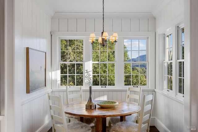 2220 Warm Springs Rd, Glen Ellen, CA 95442