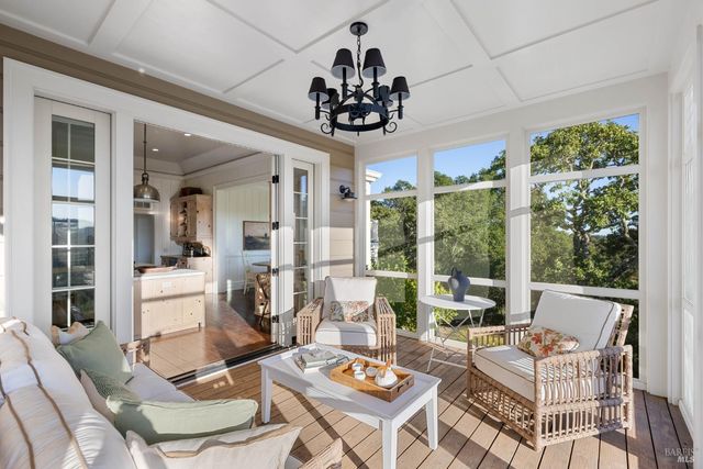 2220 Warm Springs Rd, Glen Ellen, CA 95442