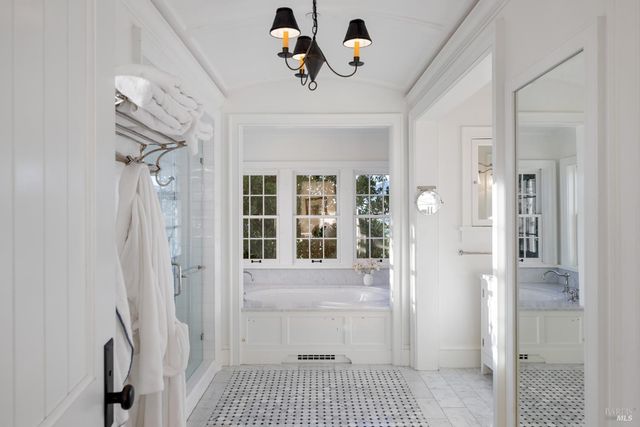 2220 Warm Springs Rd, Glen Ellen, CA 95442