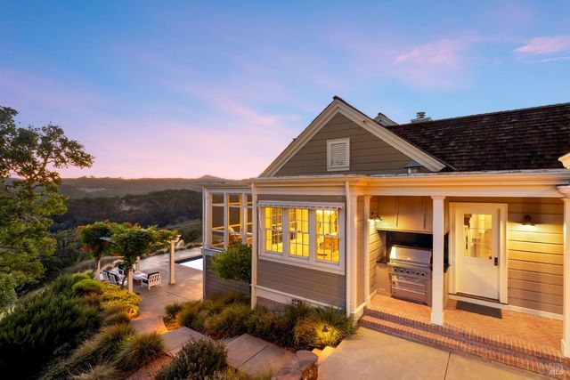 2220 Warm Springs Rd, Glen Ellen, CA 95442