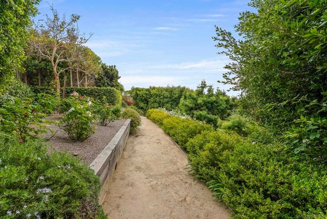 2026 Seaview Avenue, Del Mar, CA 92014