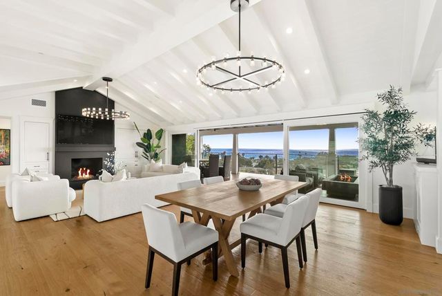 2026 Seaview Avenue, Del Mar, CA 92014