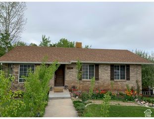 5678 S MAPLEWOOD DR, South Ogden, UT 84405