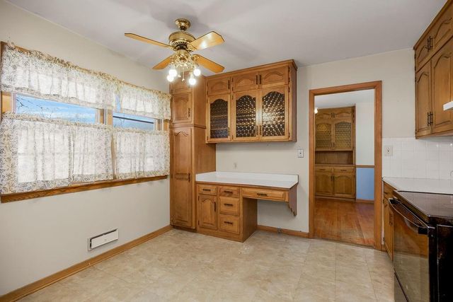 5806 W 75th Street, Prairie Village, KS 66208