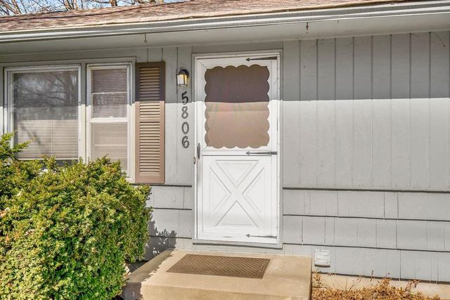 5806 W 75th Street, Prairie Village, KS 66208