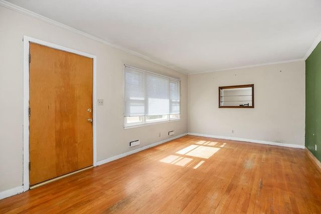 5806 W 75th Street, Prairie Village, KS 66208