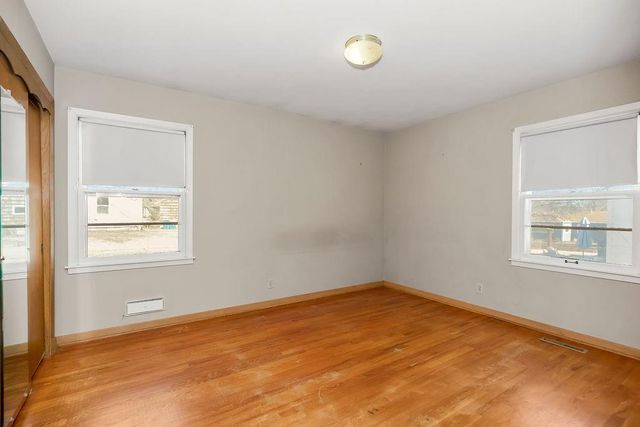 5806 W 75th Street, Prairie Village, KS 66208