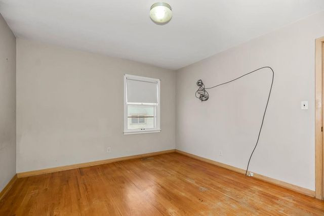 5806 W 75th Street, Prairie Village, KS 66208