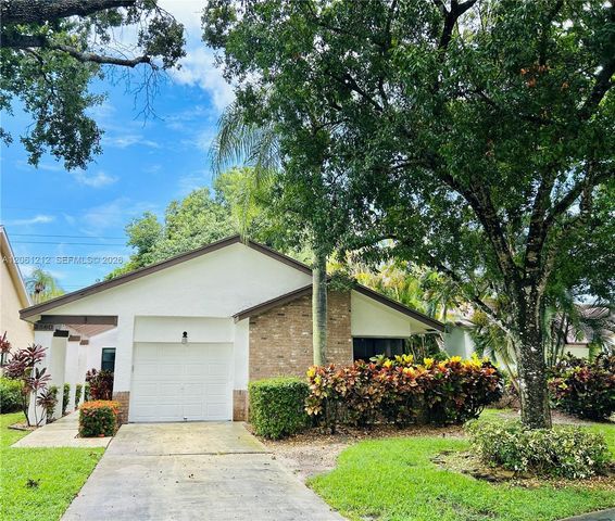 2560 Calamondin Circle, Coconut Creek, FL 33063