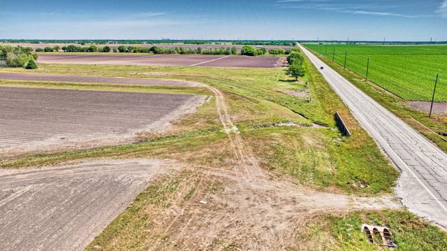 000 Fm 1462 Road, Damon, TX 77430