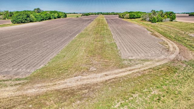 000 Fm 1462 Road, Damon, TX 77430