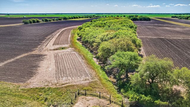 000 Fm 1462 Road, Damon, TX 77430