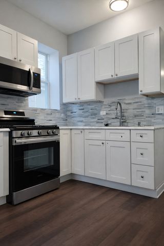 5725 S Green Street 1, Chicago, IL 60621