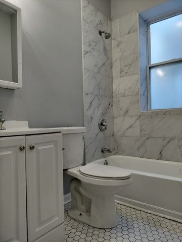 5725 S Green Street 1, Chicago, IL 60621