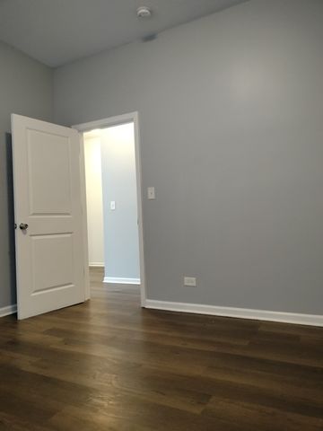 5725 S Green Street 1, Chicago, IL 60621