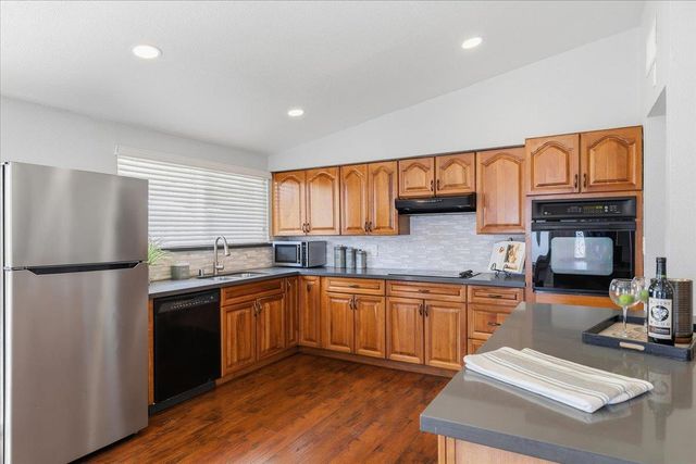27603 Barcelona Avenue, Hayward, CA 94545
