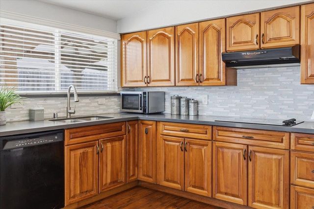 27603 Barcelona Avenue, Hayward, CA 94545
