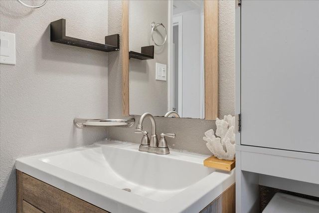 27603 Barcelona Avenue, Hayward, CA 94545