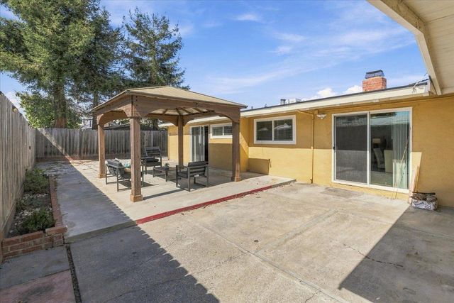 27603 Barcelona Avenue, Hayward, CA 94545