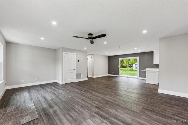 6867 Cozaddale Road, Goshen Twp, OH 45122