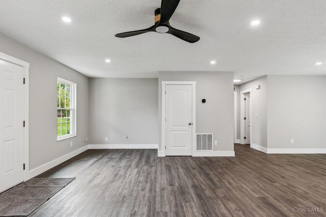 6867 Cozaddale Road, Goshen Twp, OH 45122