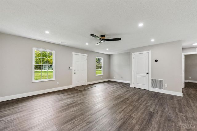 6867 Cozaddale Road, Goshen Twp, OH 45122