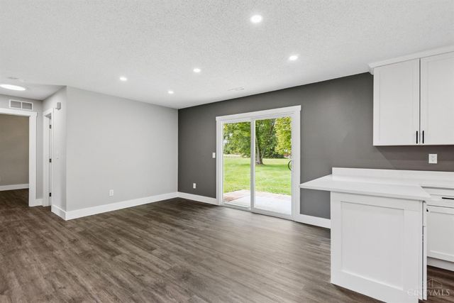 6867 Cozaddale Road, Goshen Twp, OH 45122