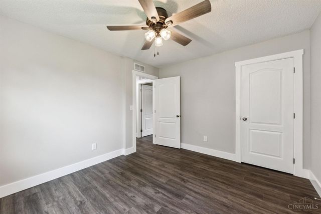 6867 Cozaddale Road, Goshen Twp, OH 45122