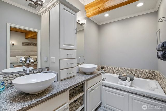 13624 239th SE, Snohomish, WA 98296