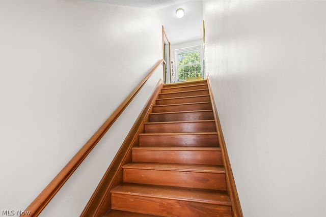 547 E Main Street, Ravenna, OH 44266