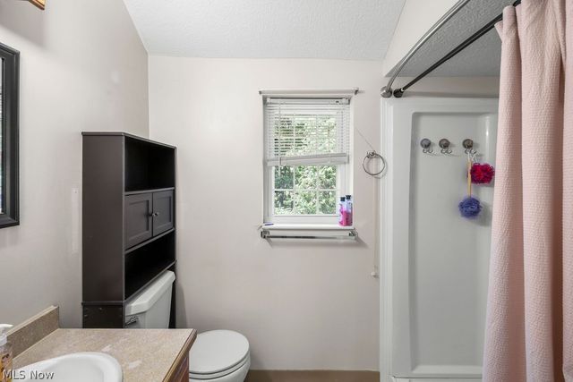 547 E Main Street, Ravenna, OH 44266