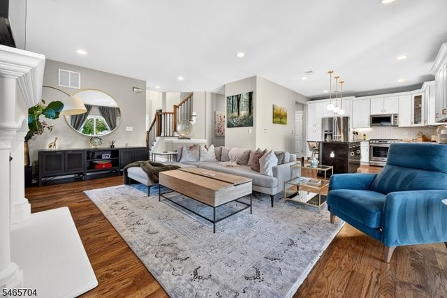 11 Tulip Ct, Kenilworth Boro, NJ 07033