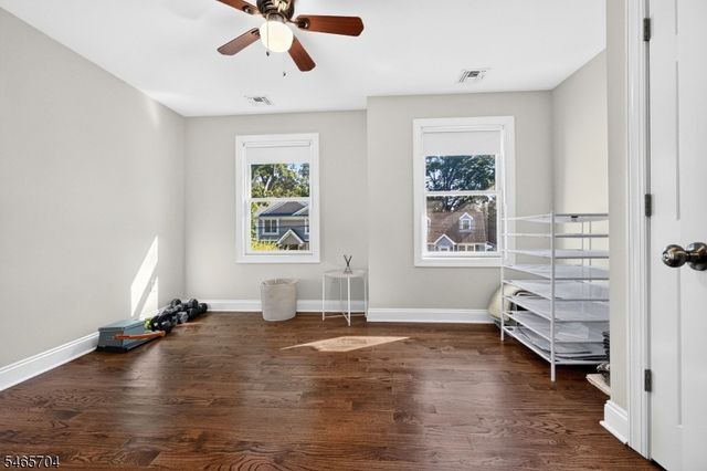 11 Tulip Ct, Kenilworth Boro, NJ 07033
