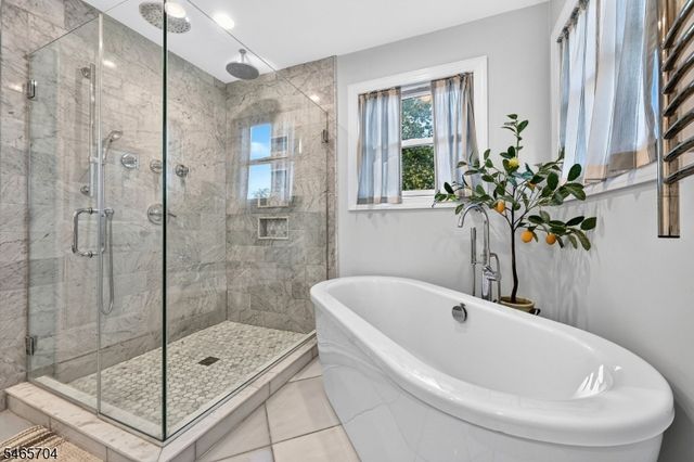 11 Tulip Ct, Kenilworth Boro, NJ 07033