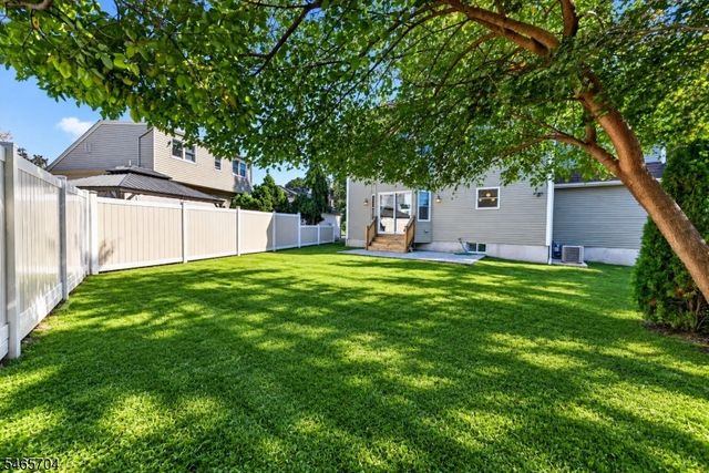 11 Tulip Ct, Kenilworth Boro, NJ 07033