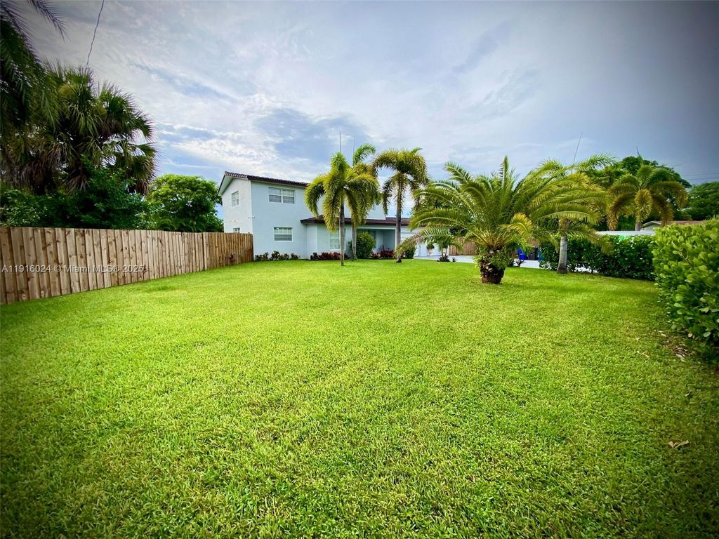 4297 NW 34th Ter, Lauderdale Lakes, FL 33309