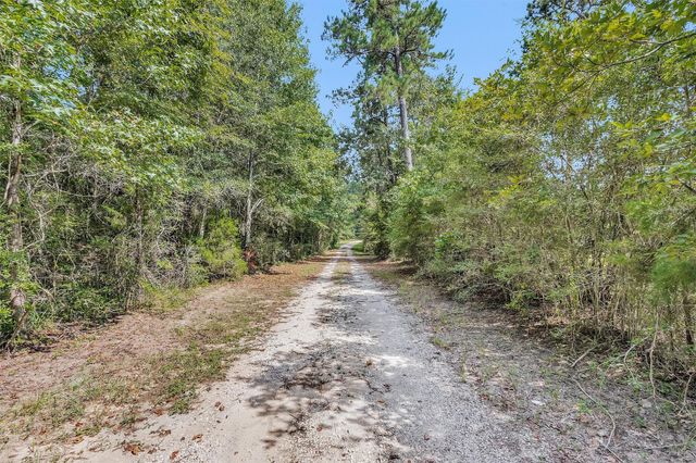 17008 E Fm 1097 Road, Willis, TX 77378